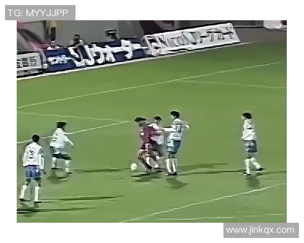 图库曼与萨米恩托的激烈对决揭示了足球的魅力与团队精神